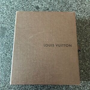 Louis Vuitton Elegant Brown Box